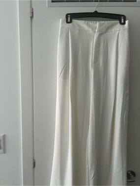 Stradivarius White/Ecru trousers